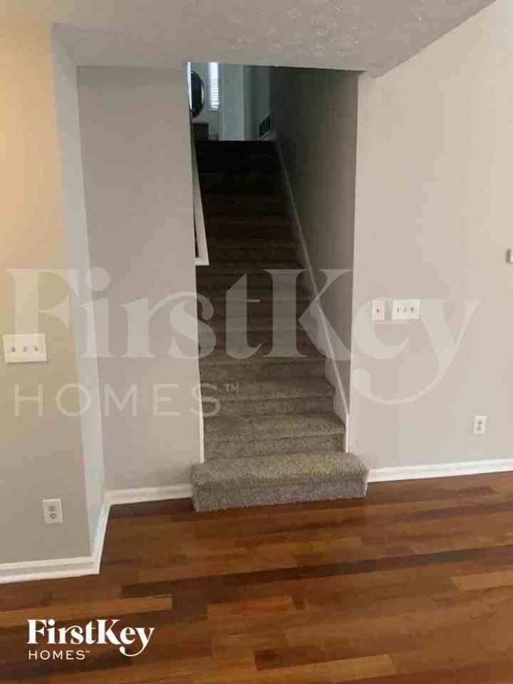 4315 Cary Dr - Photo 3 of 18