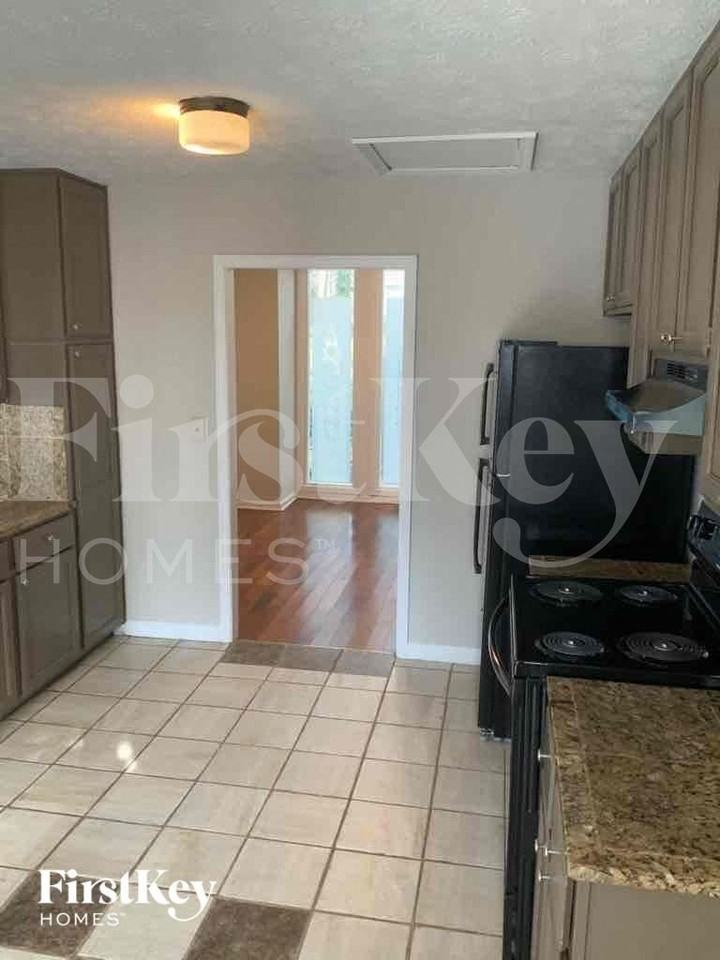 4315 Cary Dr - Photo 6 of 18