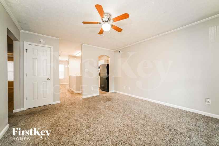 972 Windwood Ct - Photo 4 of 16