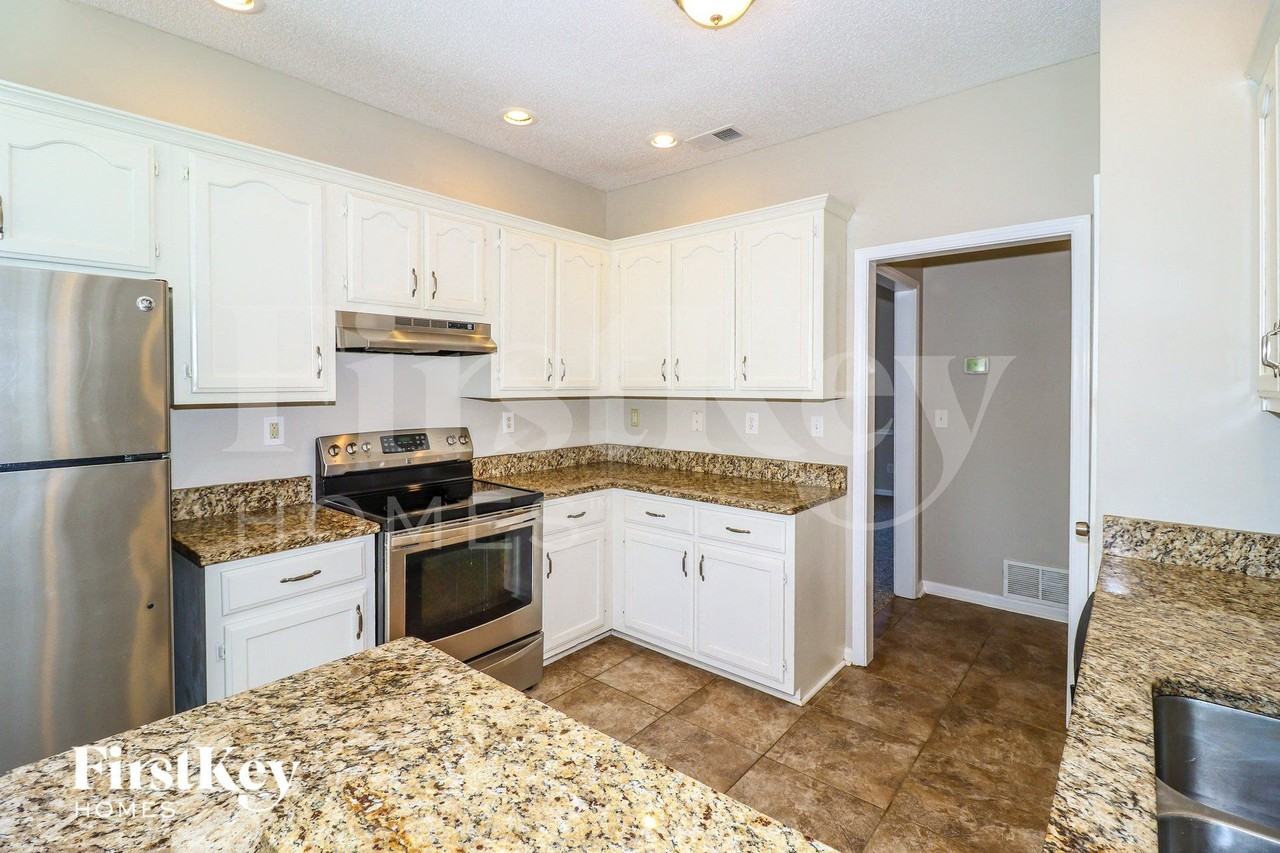 9297 Sarsen Dr - Photo 5 of 15