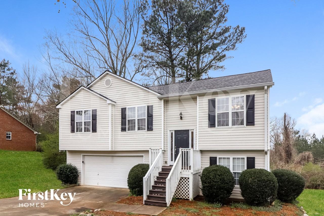 8630 Bayhill Dr - Photo 2 of 14