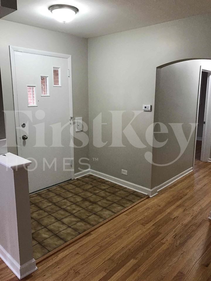 723 Manchester Ave - Photo 2 of 29