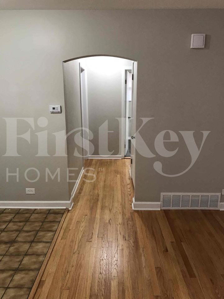 723 Manchester Ave - Photo 4 of 29