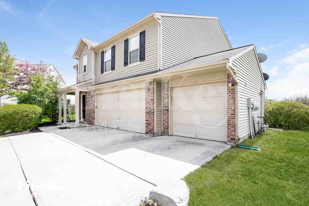 6802 N Denton Ct - Photo 2 of 15