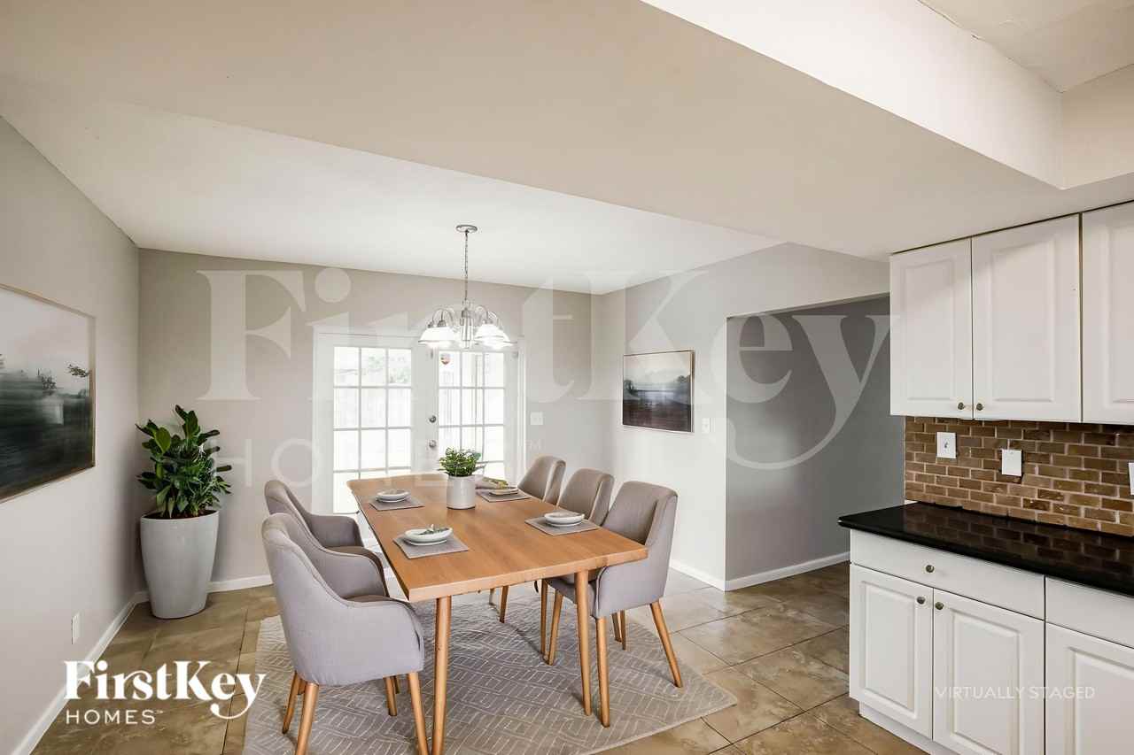 5961 Nw 14th Ct - Photo 6 of 19