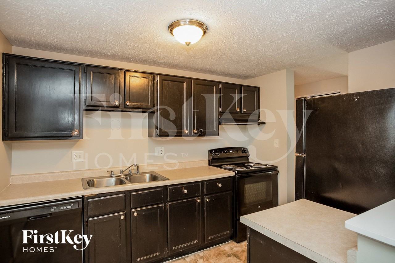 5729 Ensenada Ave - Photo 5 of 15