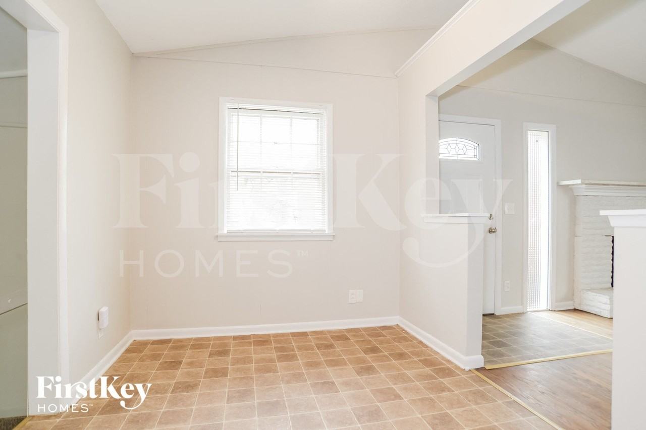 5106 S Grand Ave - Photo 7 of 15