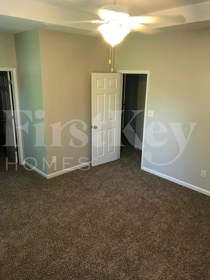 5048 Pioneer Pkwy - Photo 7 of 19