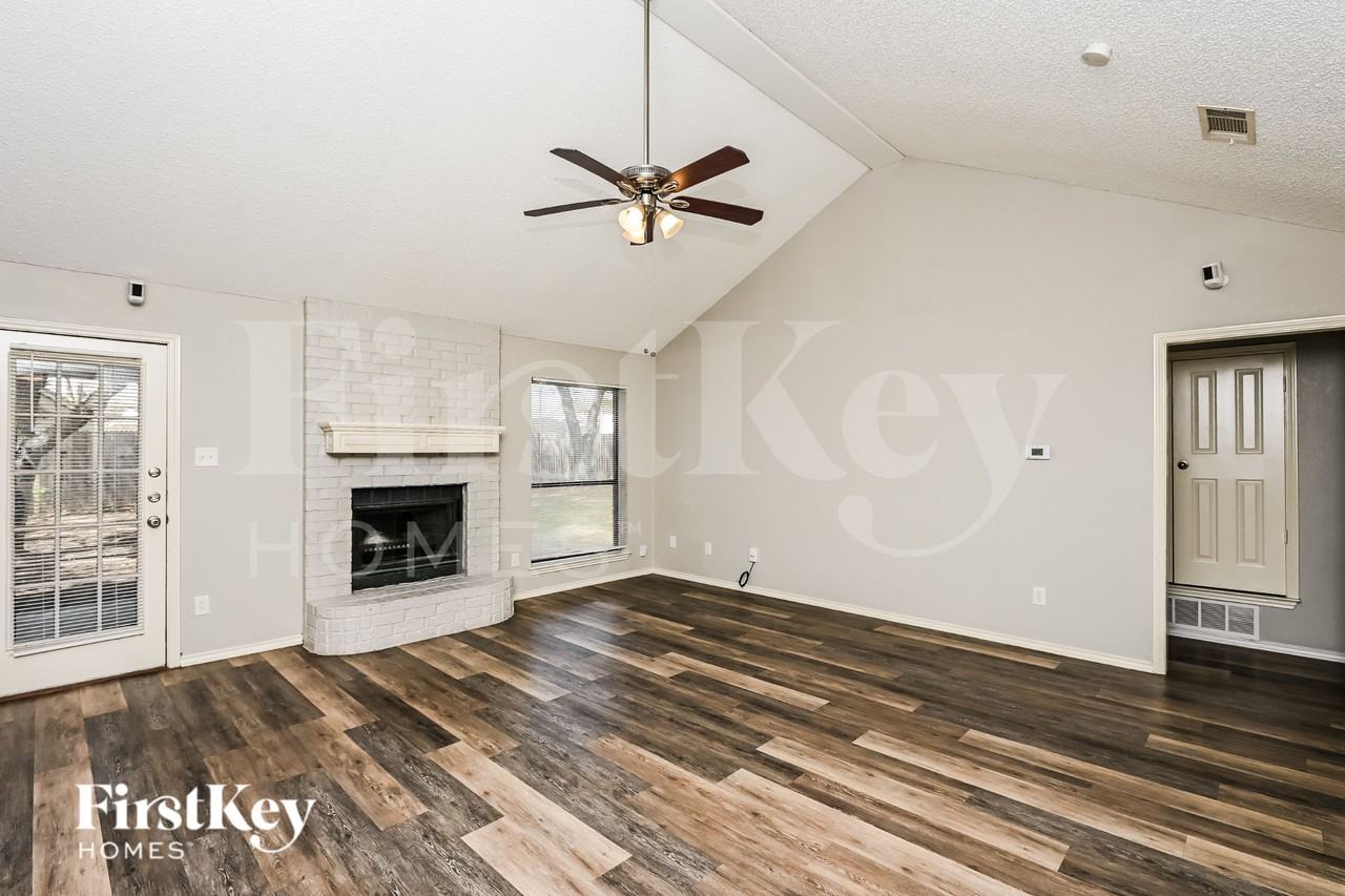 5 Hastings Ct - Photo 2 of 19