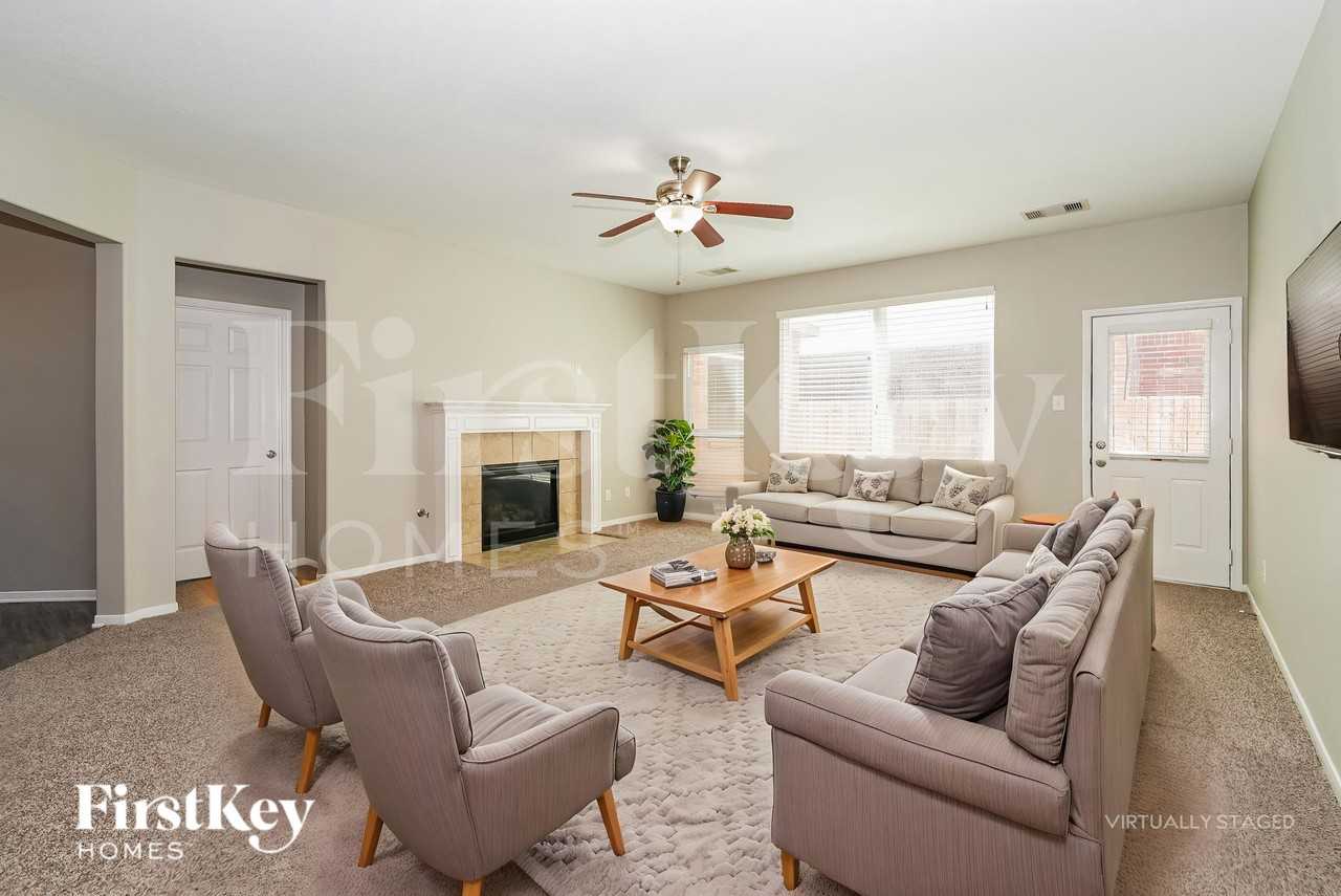 4162 Wells Mark Dr - Photo 3 of 19