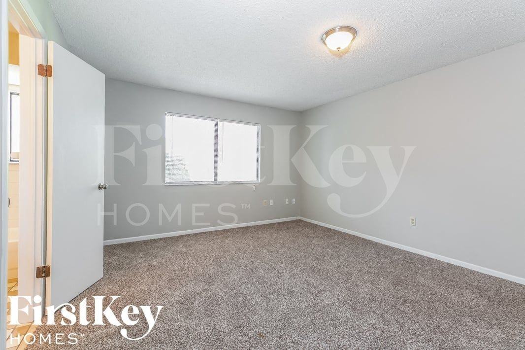 4005 Mount Sterling Ave - Photo 7 of 15