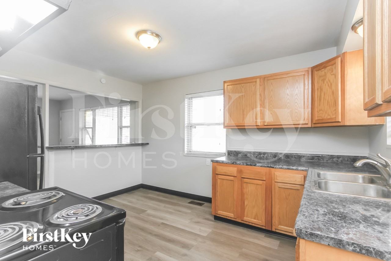 3940 N Graham Ave - Photo 7 of 19