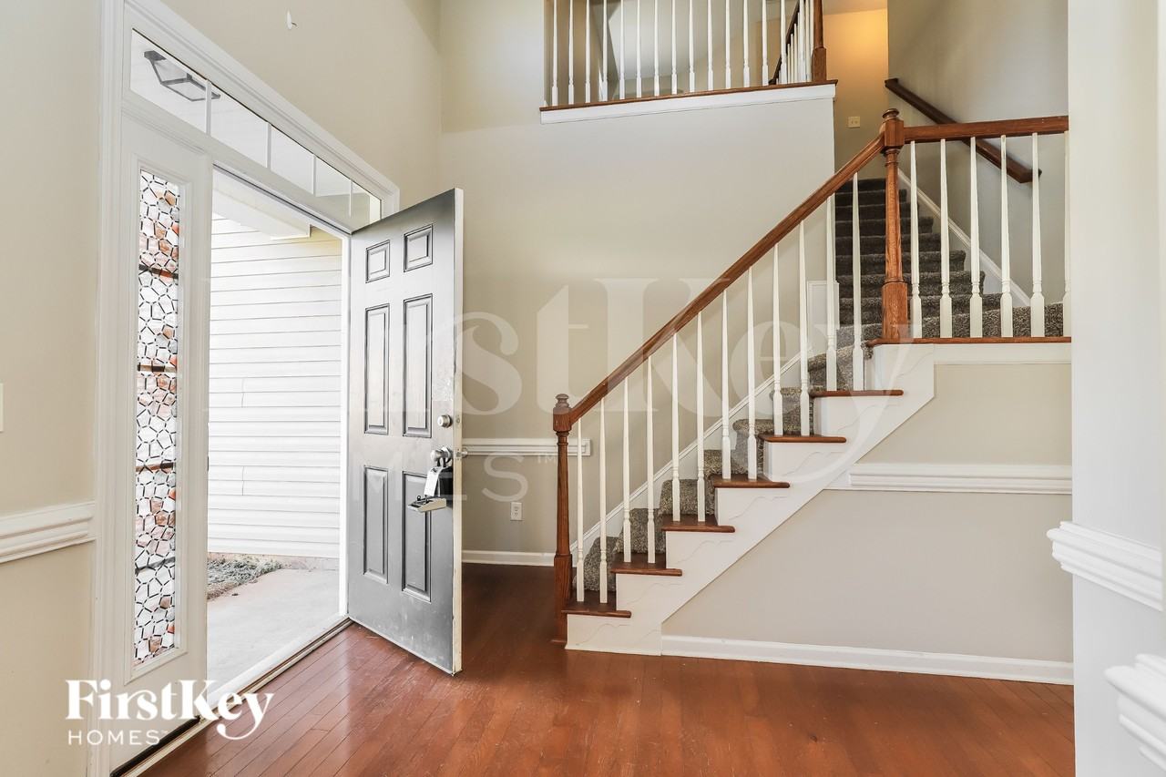 3750 Wharton Dr - Photo 3 of 19