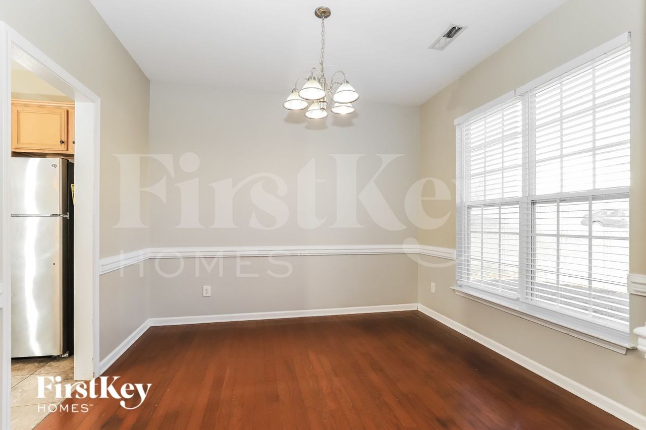 3750 Wharton Dr - Photo 6 of 19