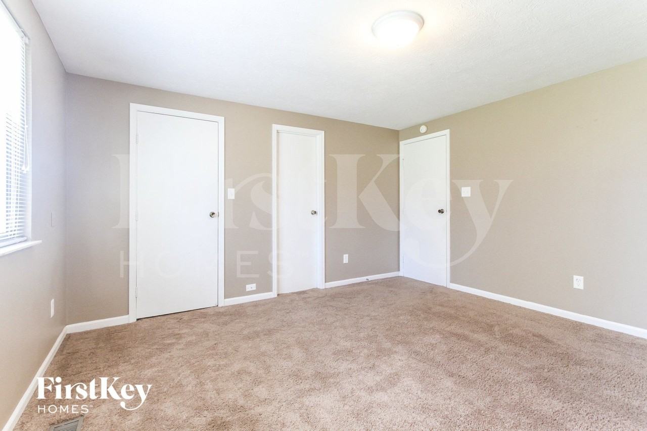 3735 Valley Lake Dr - Photo 7 of 14