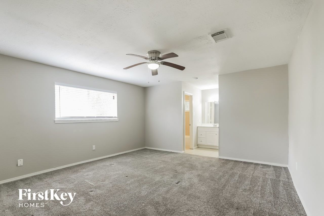 3607 Dawnwood Dr - Photo 7 of 15