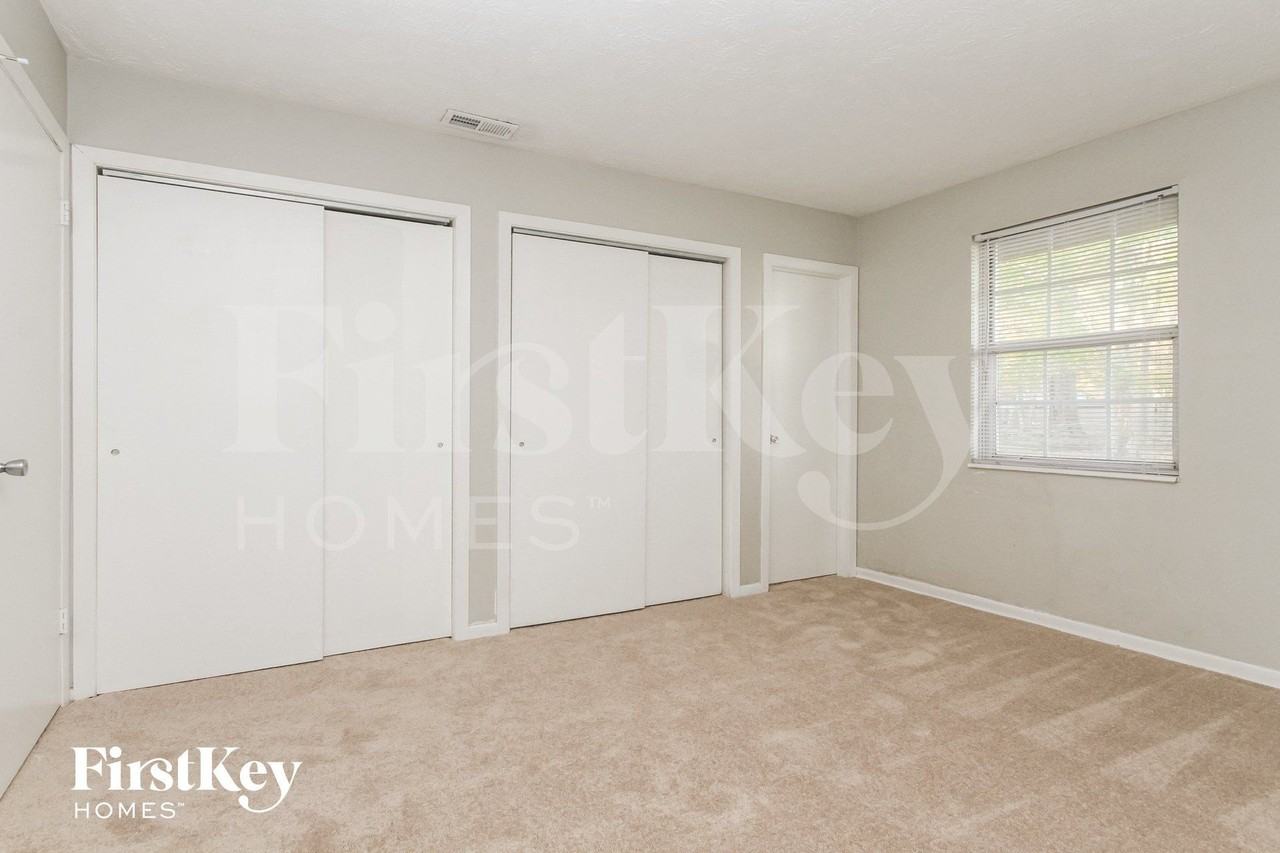 3243 Eastbrooke Ct - Photo 6 of 15