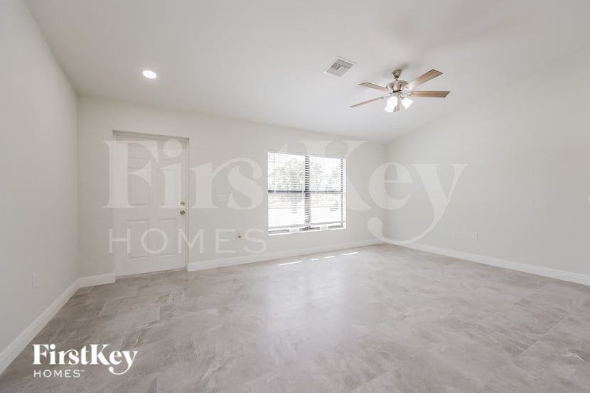 3200 Se 5th Street Ct - Photo 3 of 15