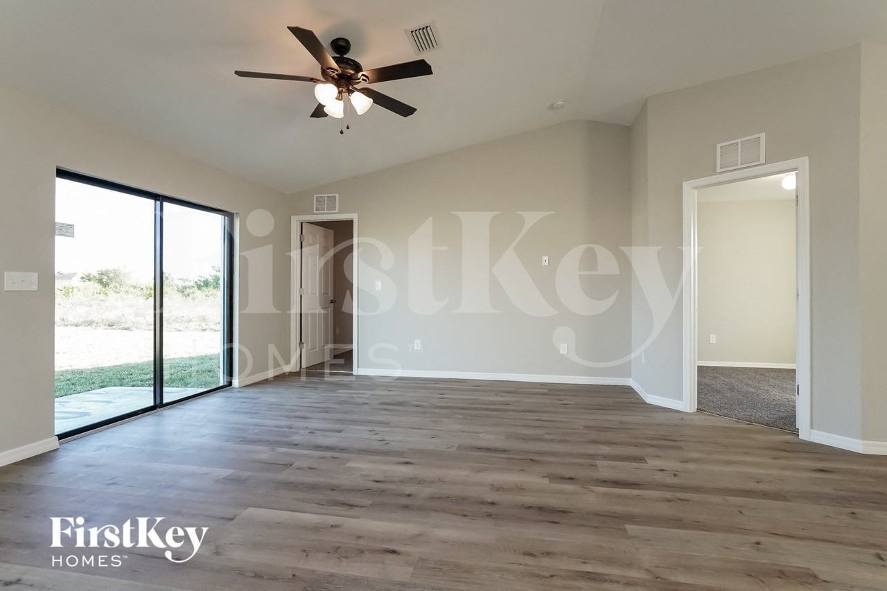 3008 25th St Sw - Photo 4 of 15