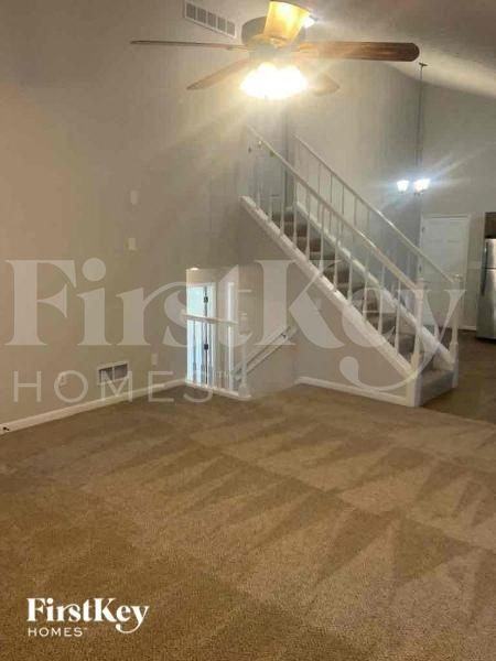 2876 Fieldstone Dr Se - Photo 3 of 12