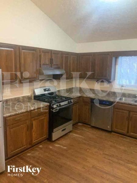 2876 Fieldstone Dr Se - Photo 6 of 12