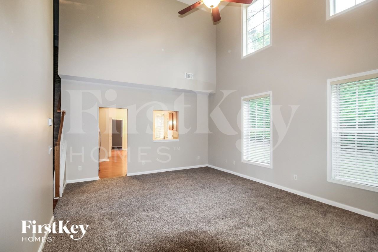 2775 Haynes Club Cir - Photo 3 of 16