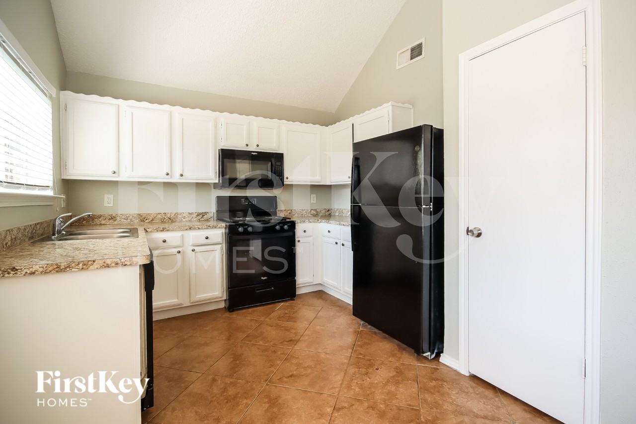 2503 Silver Trumpet Dr - Photo 6 of 15