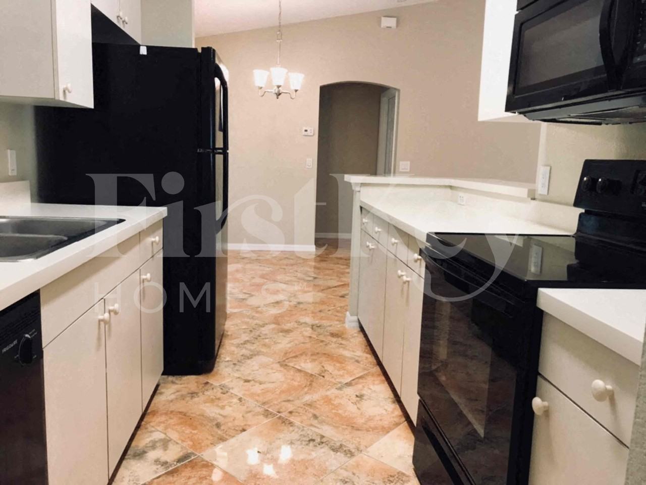 2476 Parrot St - Photo 6 of 27