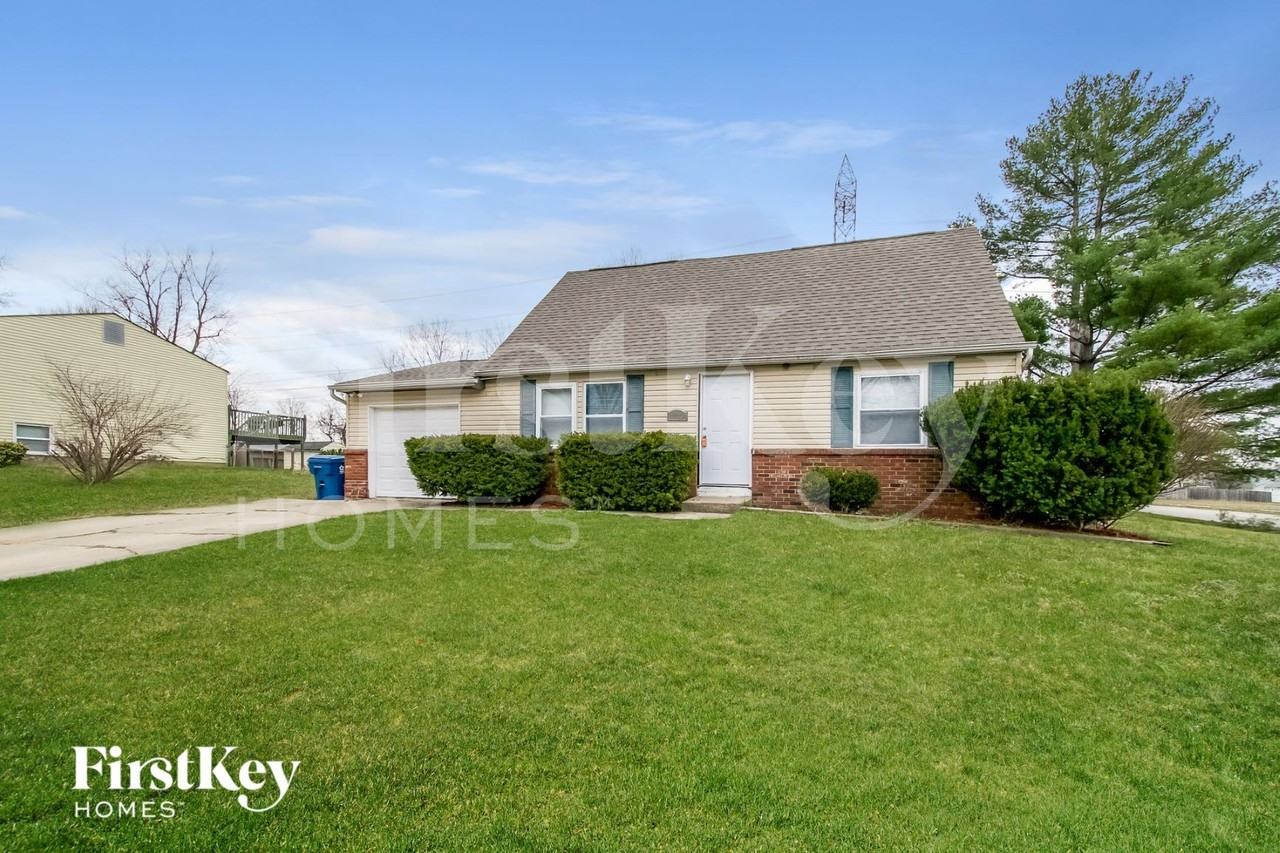 1733 Mutz Dr - Photo 2 of 15