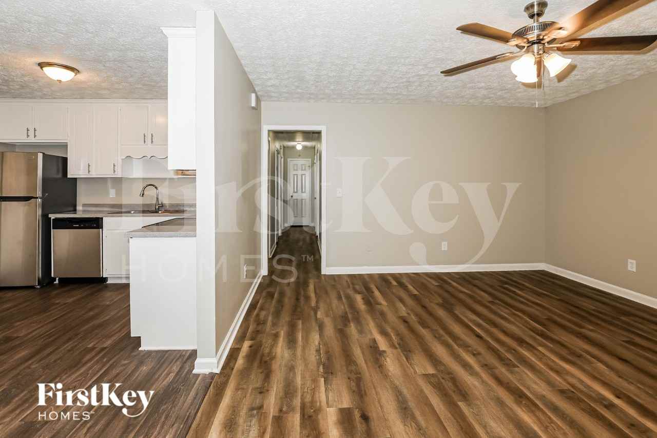 161 Caldwell Dr - Photo 2 of 19