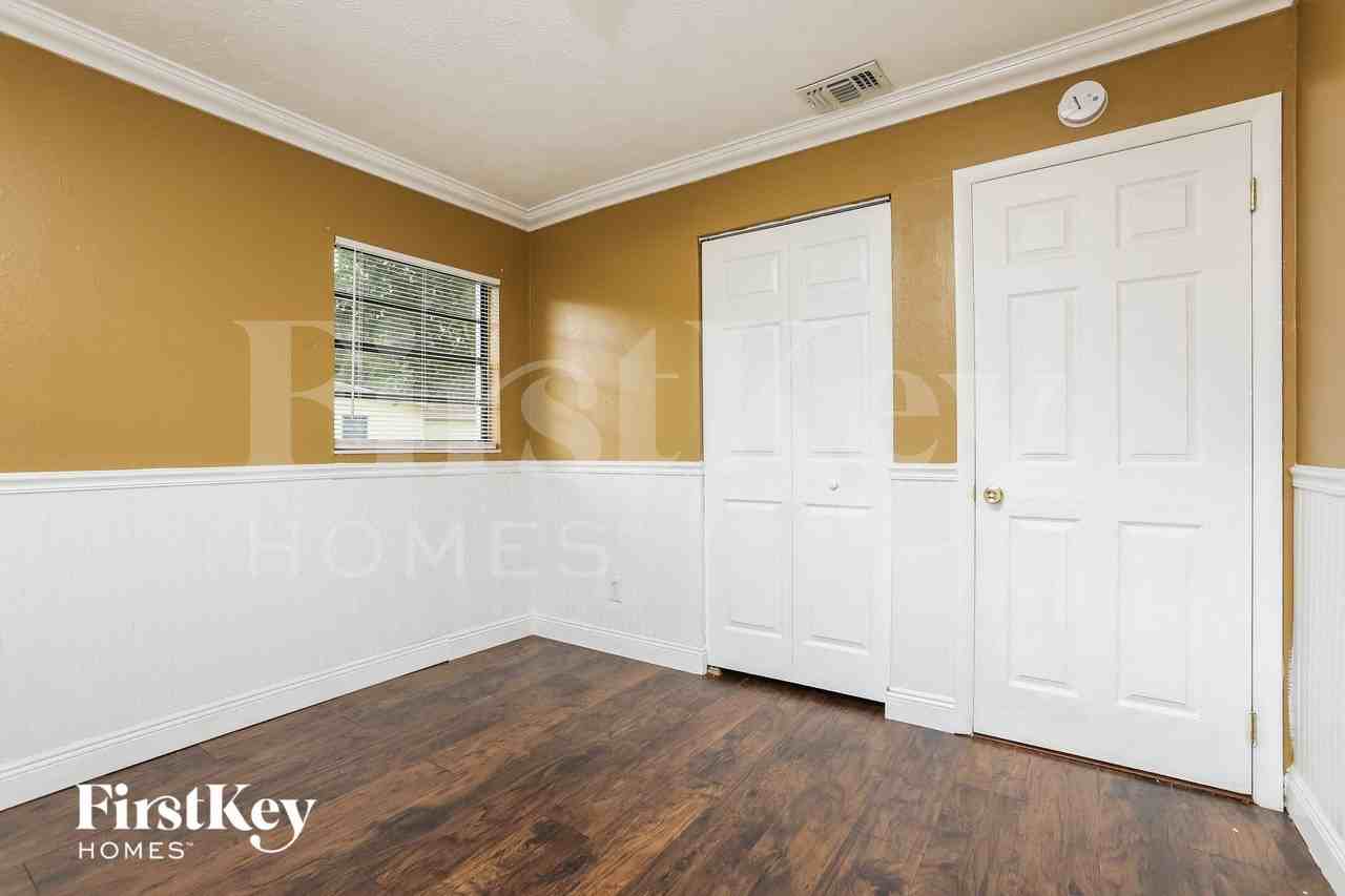 1228 Helen St - Photo 7 of 14