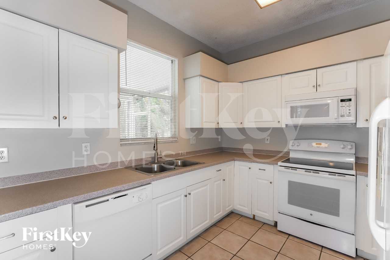 1227 Alpine Lake Dr - Photo 7 of 16