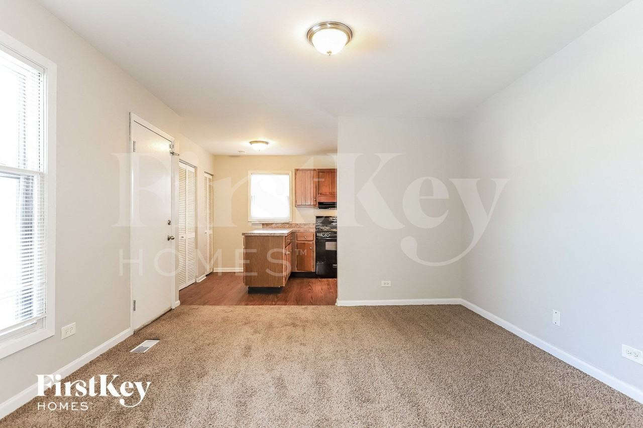 1083 Willow Ct - Photo 4 of 15