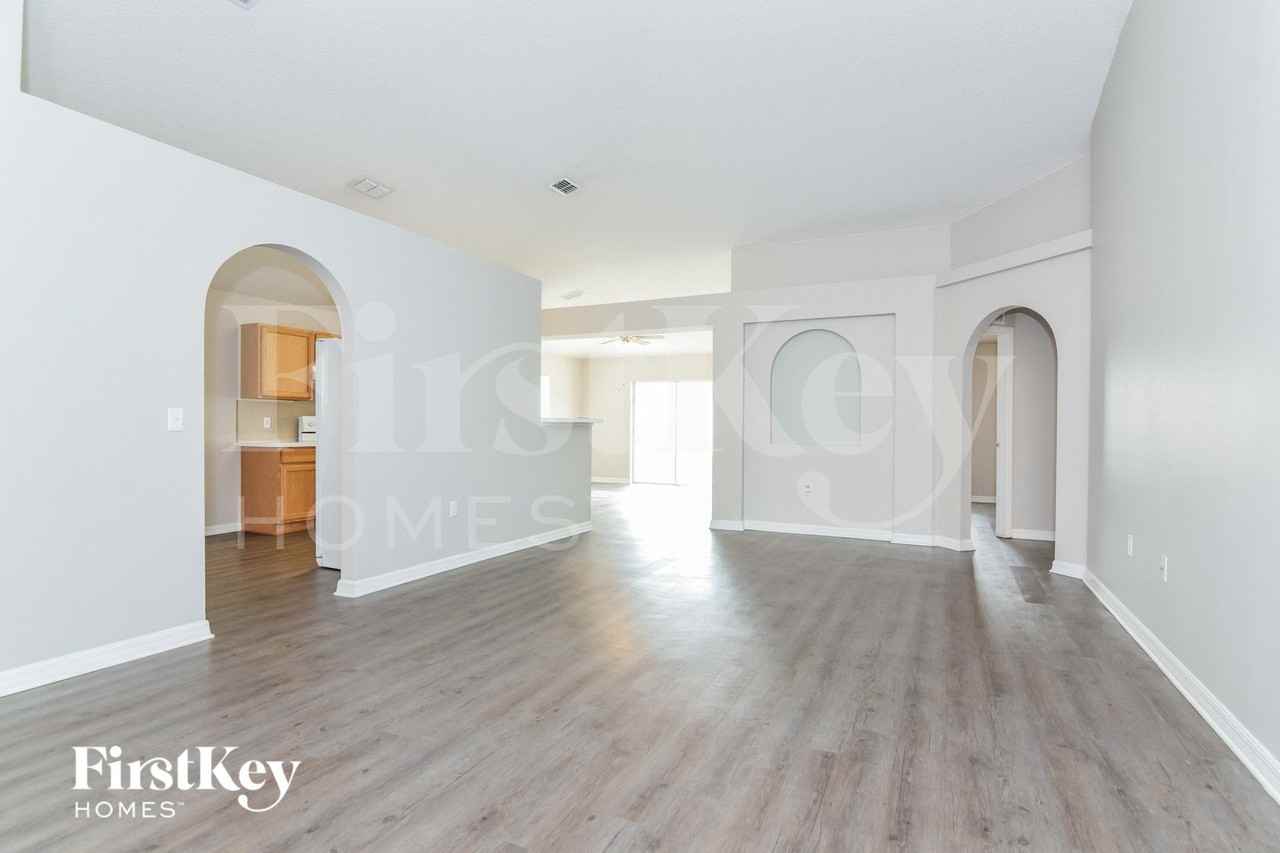 10409 River Bream Dr - Photo 4 of 15