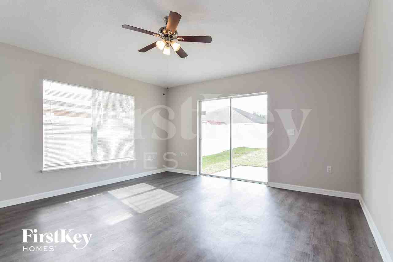 10409 River Bream Dr - Photo 5 of 15