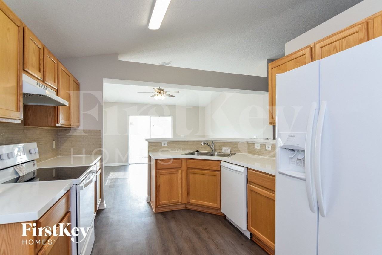 10409 River Bream Dr - Photo 7 of 15