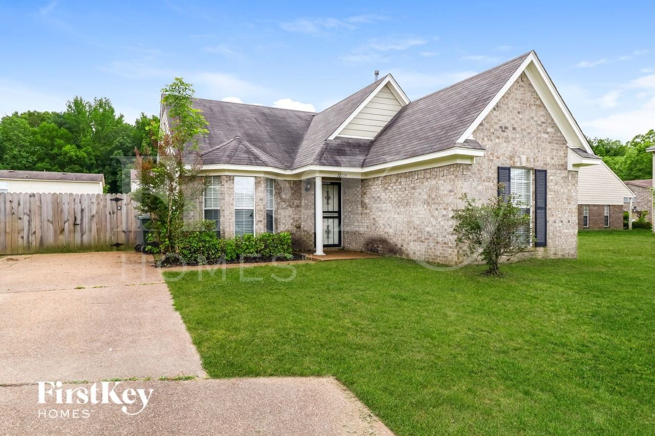 10219 Cottage Oaks Cv - Photo 2 of 15