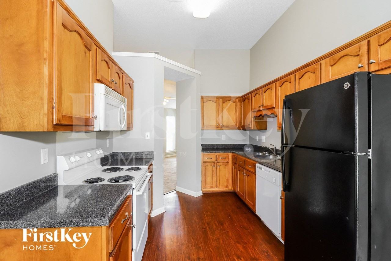 10219 Cottage Oaks Cv - Photo 6 of 15