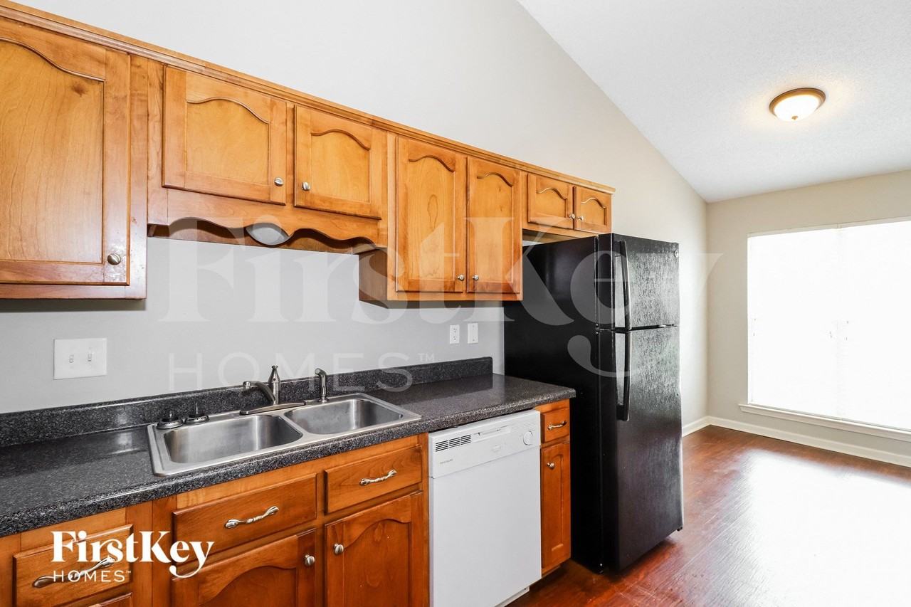 10219 Cottage Oaks Cv - Photo 7 of 15