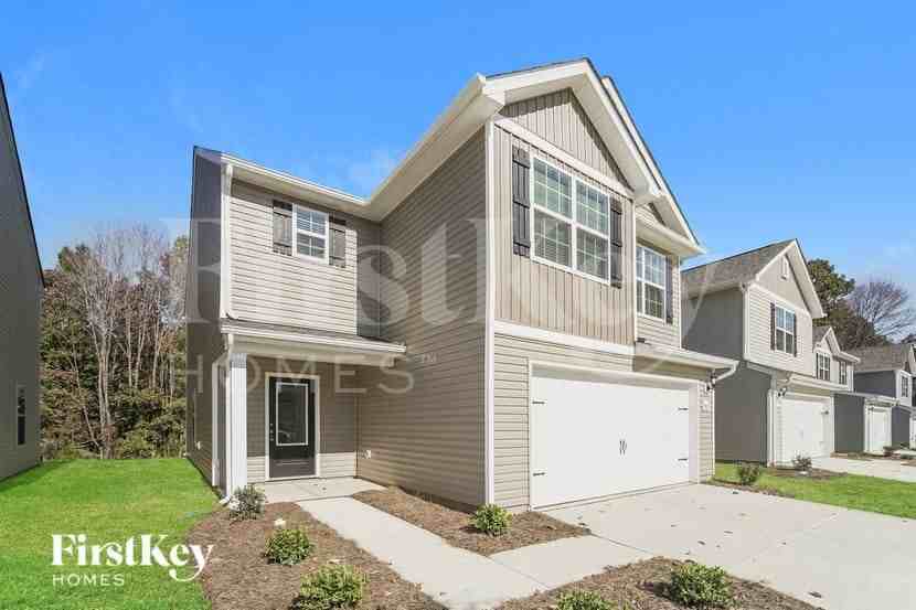 8421 Deerwood Rd - Photo 2 of 16