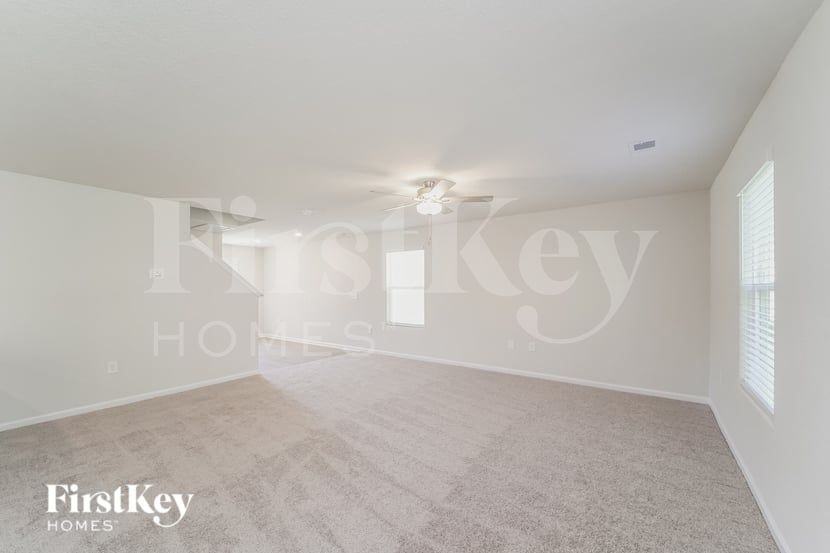 8421 Deerwood Rd - Photo 4 of 16