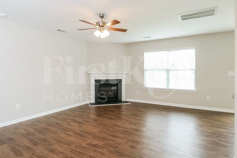 2637 Cider Ridge Rd - Photo 4 of 15