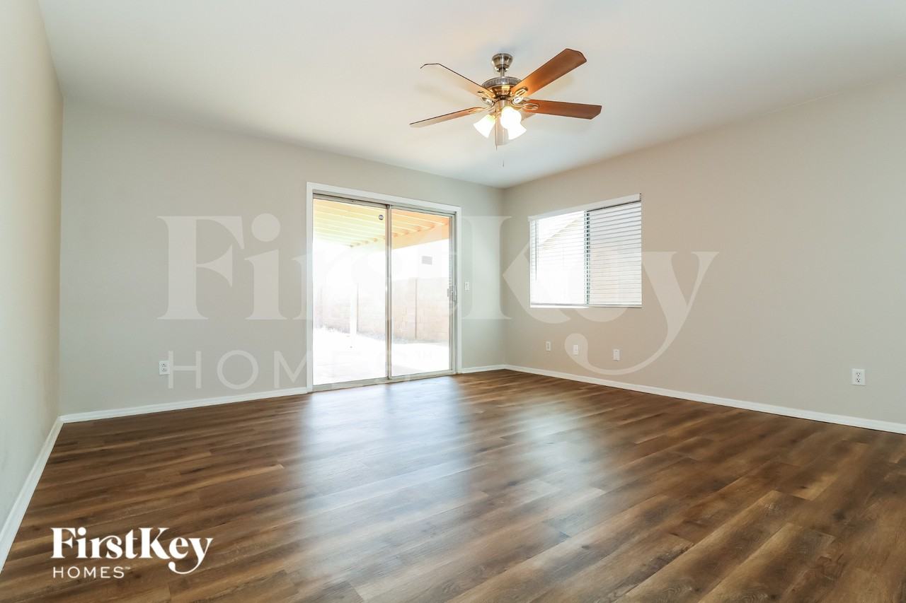 2211 N 115th Ln - Photo 6 of 16