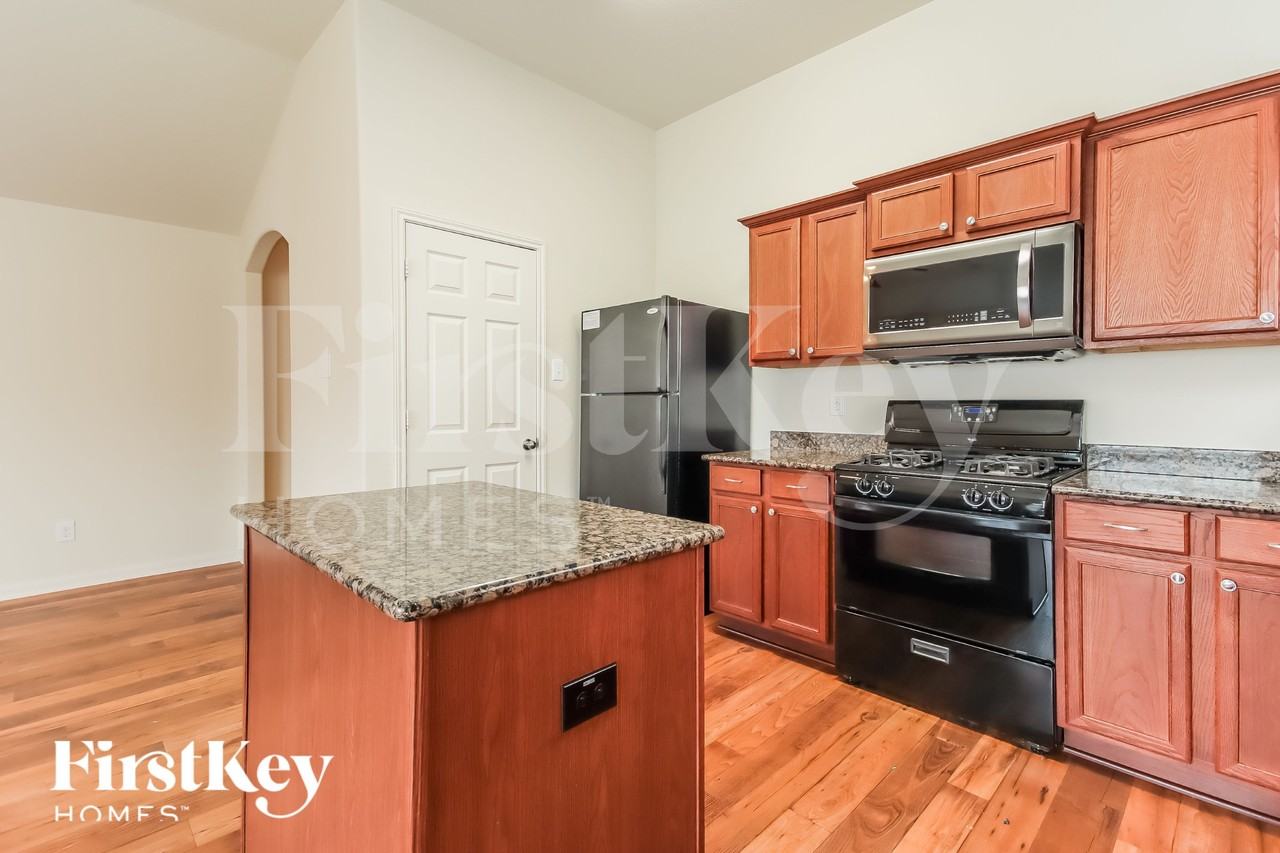 9846 Onyx Trail Dr - Photo 6 of 15