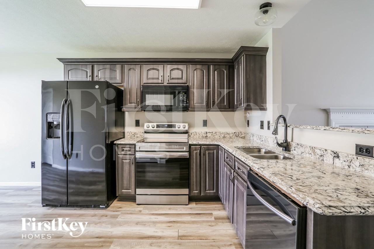 5802 Wellbrid Dr - Photo 7 of 16