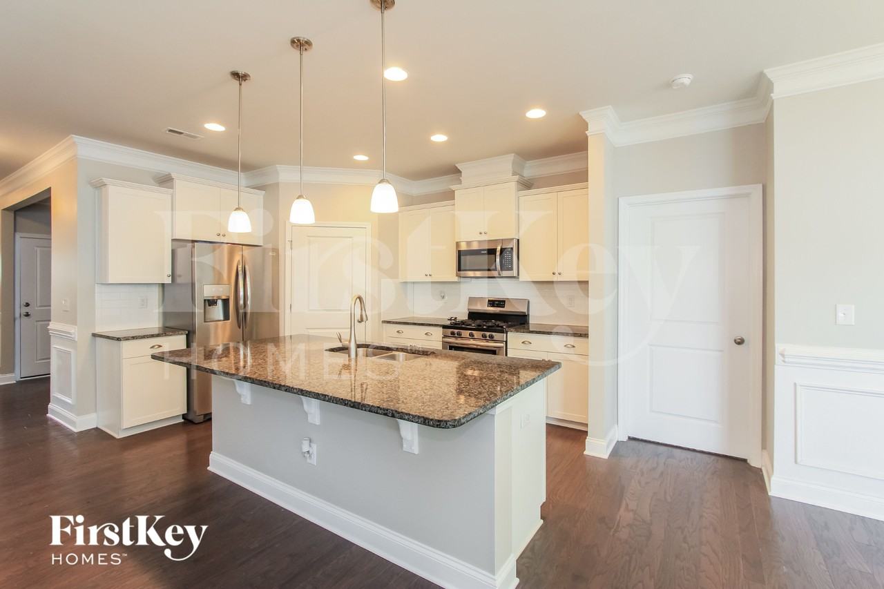 2408 Seagull Dr - Photo 6 of 15