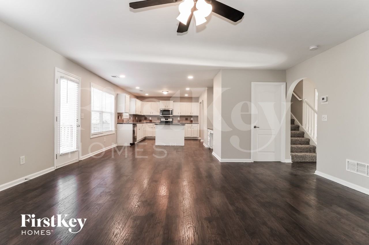 3659 Devon Park Ln Nw - Photo 4 of 15