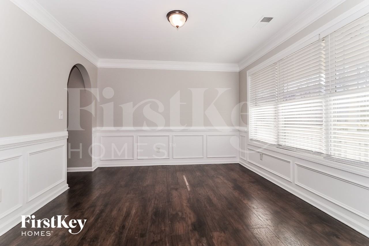 3659 Devon Park Ln Nw - Photo 5 of 15