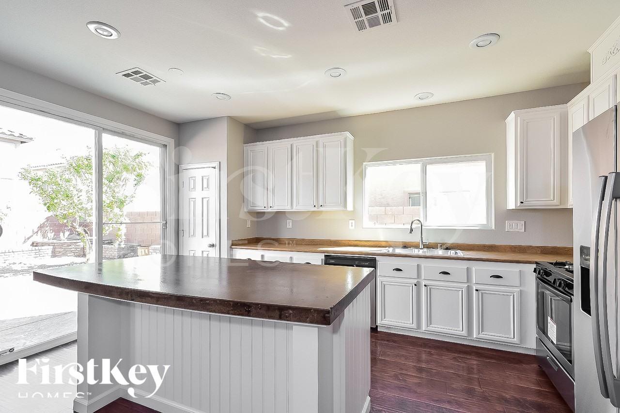 6694 Wood Thrush Pl - Photo 5 of 15