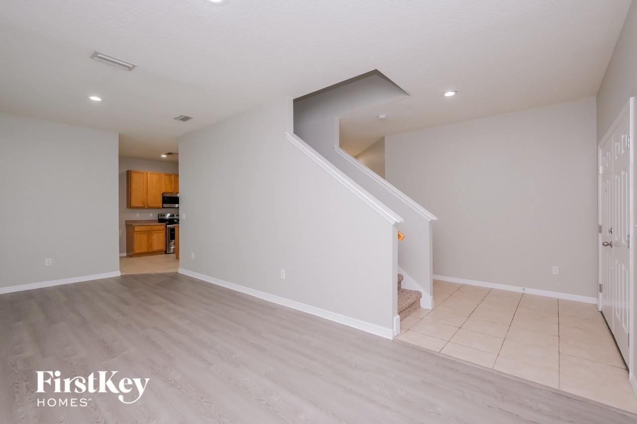 11108 Creek Haven Dr - Photo 3 of 15